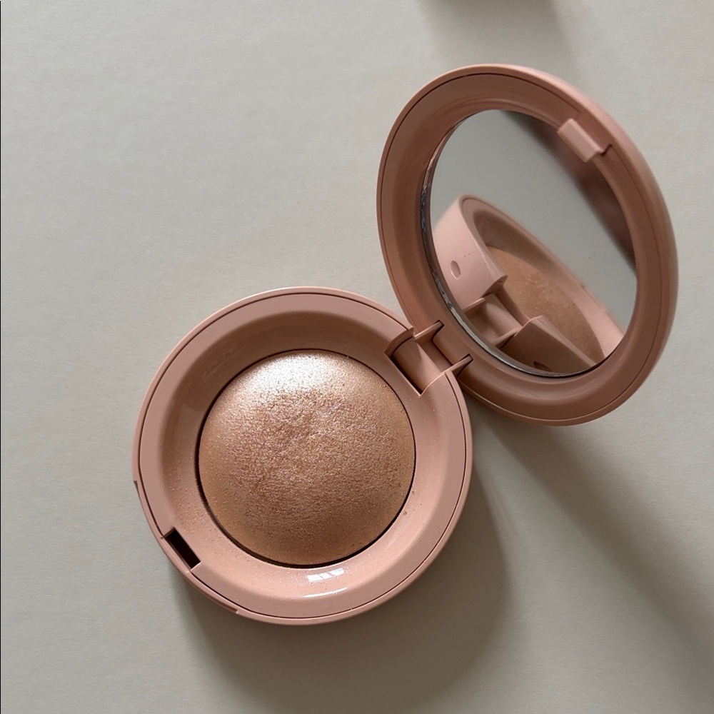 Rare beauty exhilarate highlighter